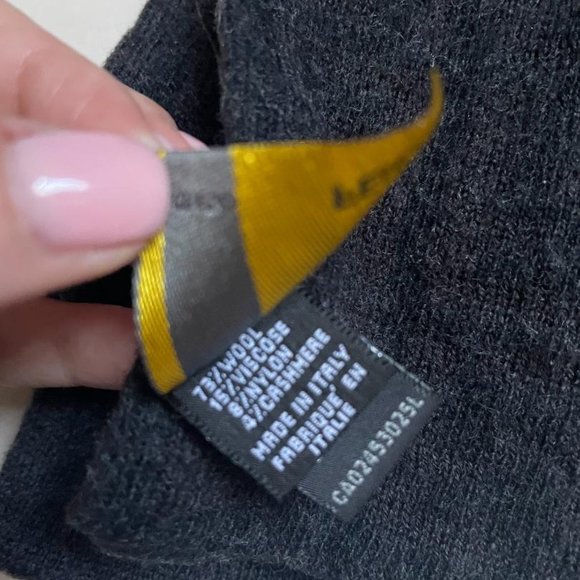 Fendi wool scarf - Picture 3 of 3